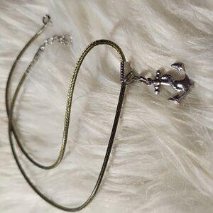 Just in: An adorable necklace with a silver anchor charm